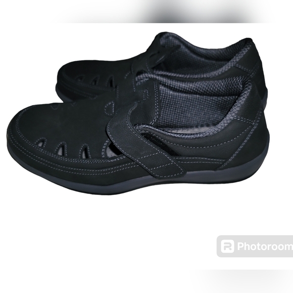 OrthoFeet women's shoes - Picture 1 of 5
